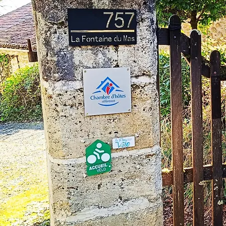Bed & Breakfast La Fontaine Du Mas 3*